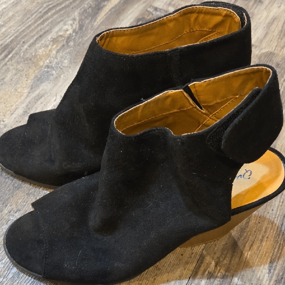 Black Women's Open-Toe Wedge Shoes